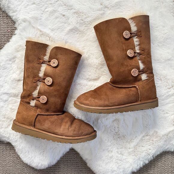 UGG Tall Bailey Button Boots 6 - Chestnut - Picture 1 of 6